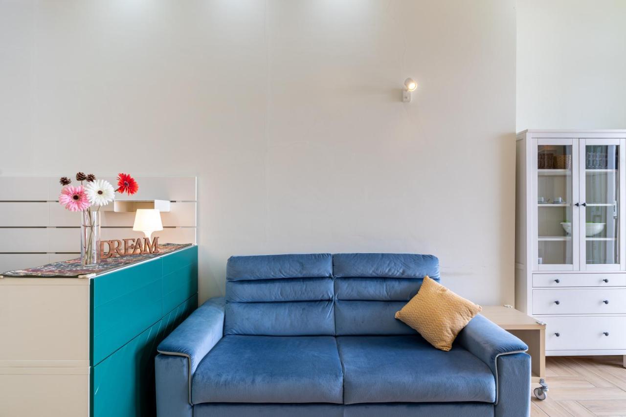 Giardini Naxos Lovely Flat In Front Of The Beach Exterior photo